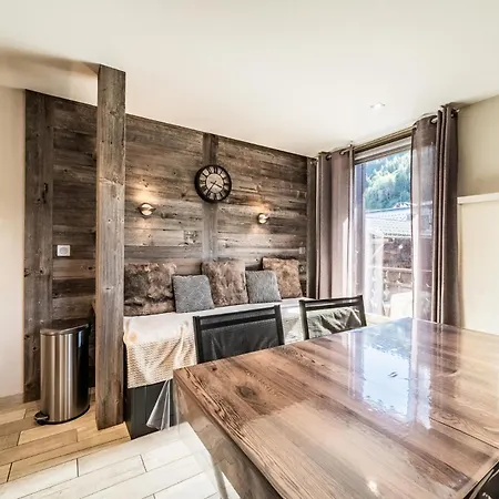 アパート Edelweiss F2 Joli Deux Pieces Idealement Place Dans Le Centre De モルジヌ